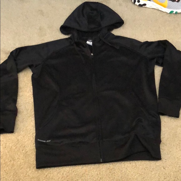 Boys Nike therma fit hoodie - Picture 4 of 6